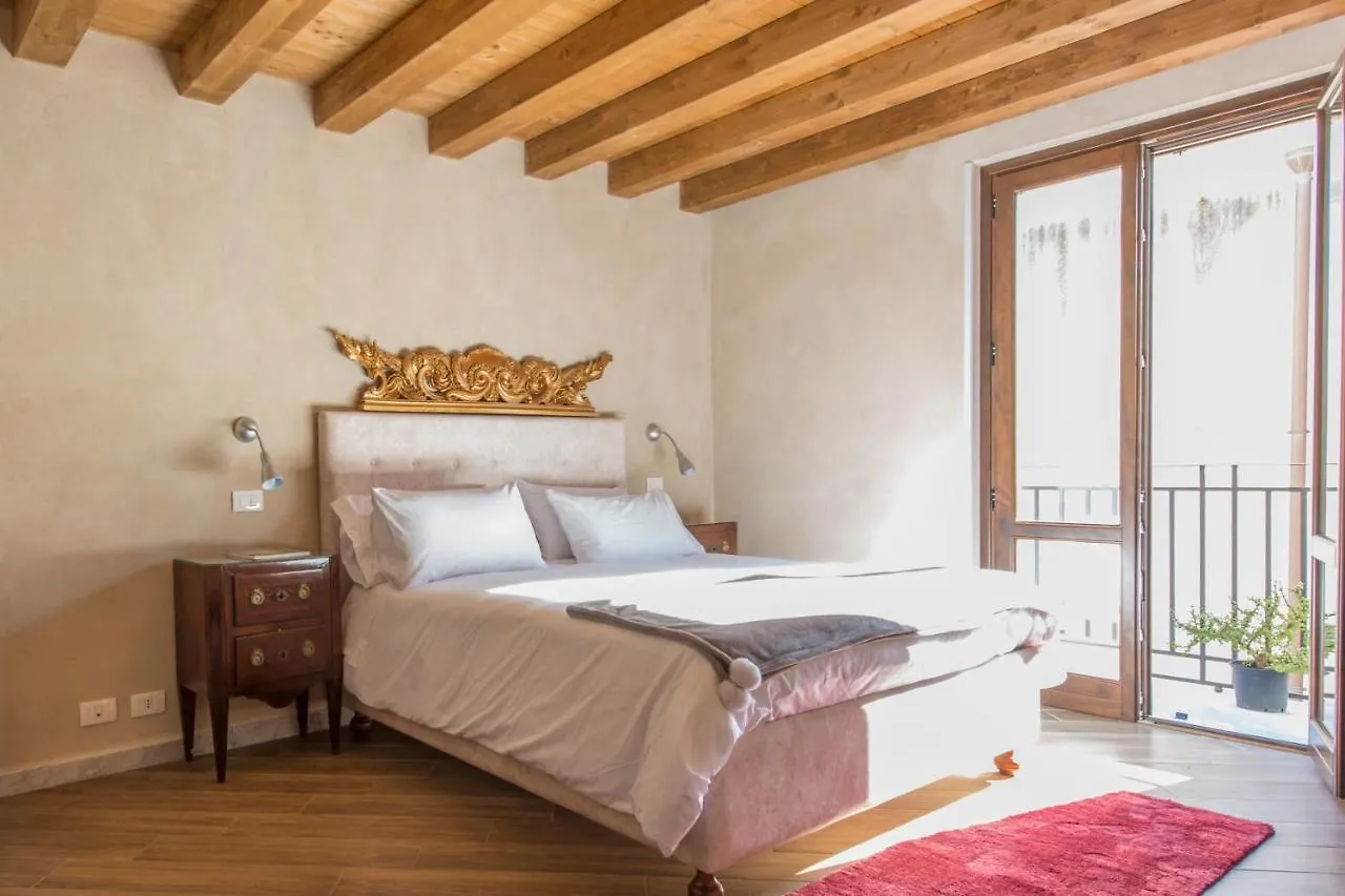 Conte Federico Apartments Palerme
